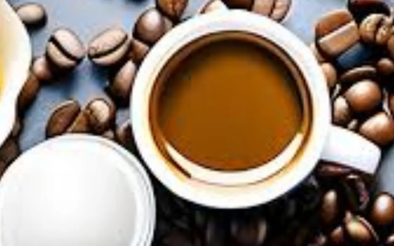Bere caffè ogni giorno: ecco l’effetto sorprendente su pelle, cervello e metabolismo