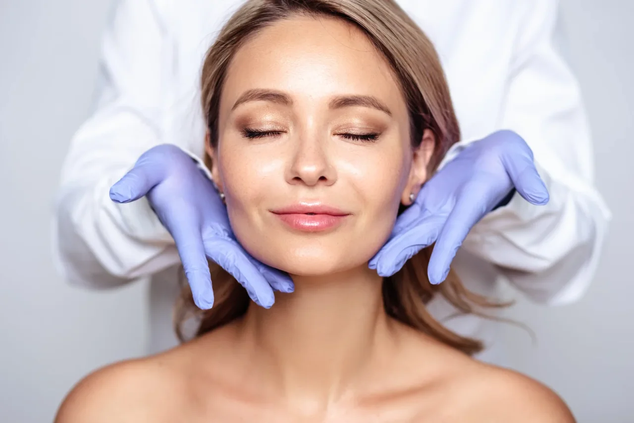 Vai dal dermatologo? Ecco quali sono gli esami della pelle che può fare