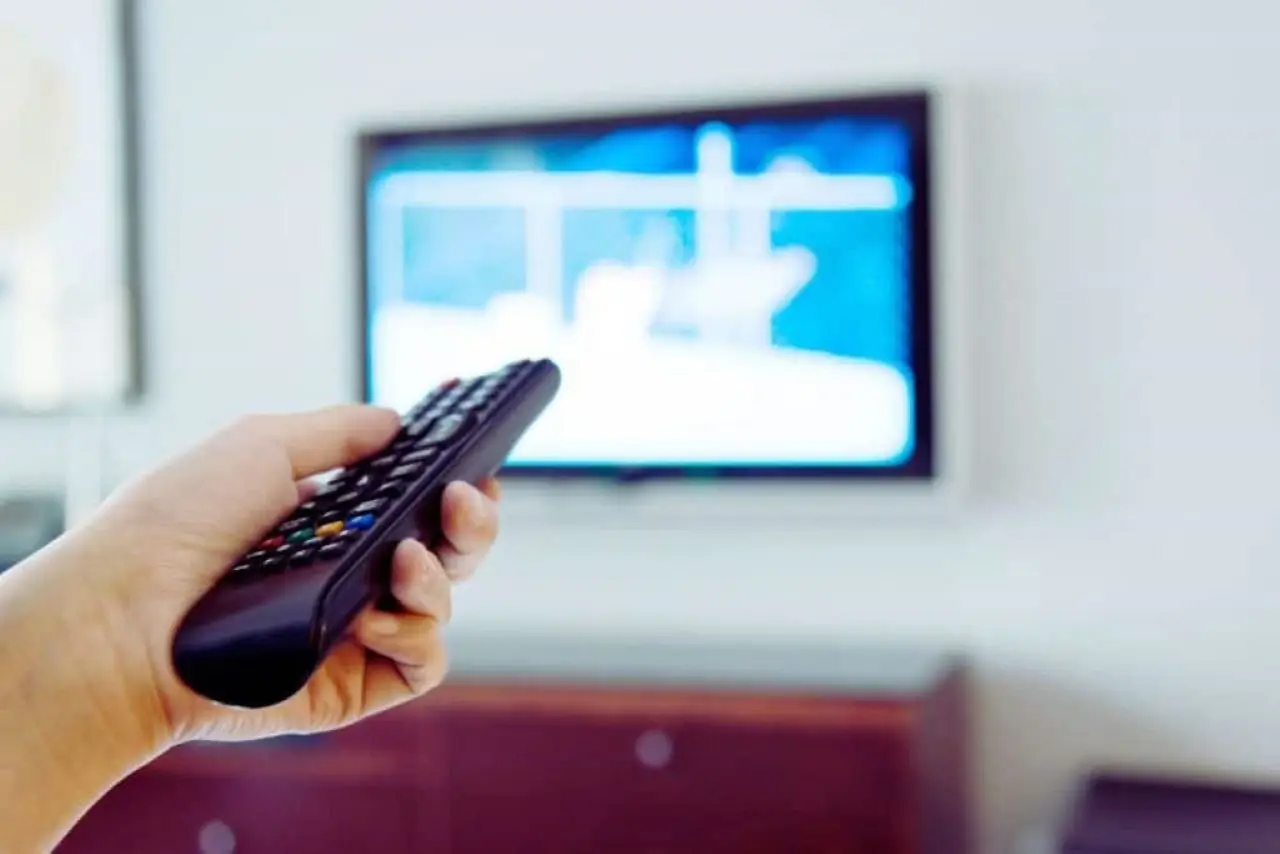 Chi è il noto conduttore tv che oggi solo porta la scienza nelle case