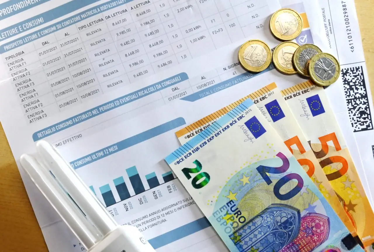 Pochi lo sanno: ecco su quali bollette puoi richiedere il rimborso subito