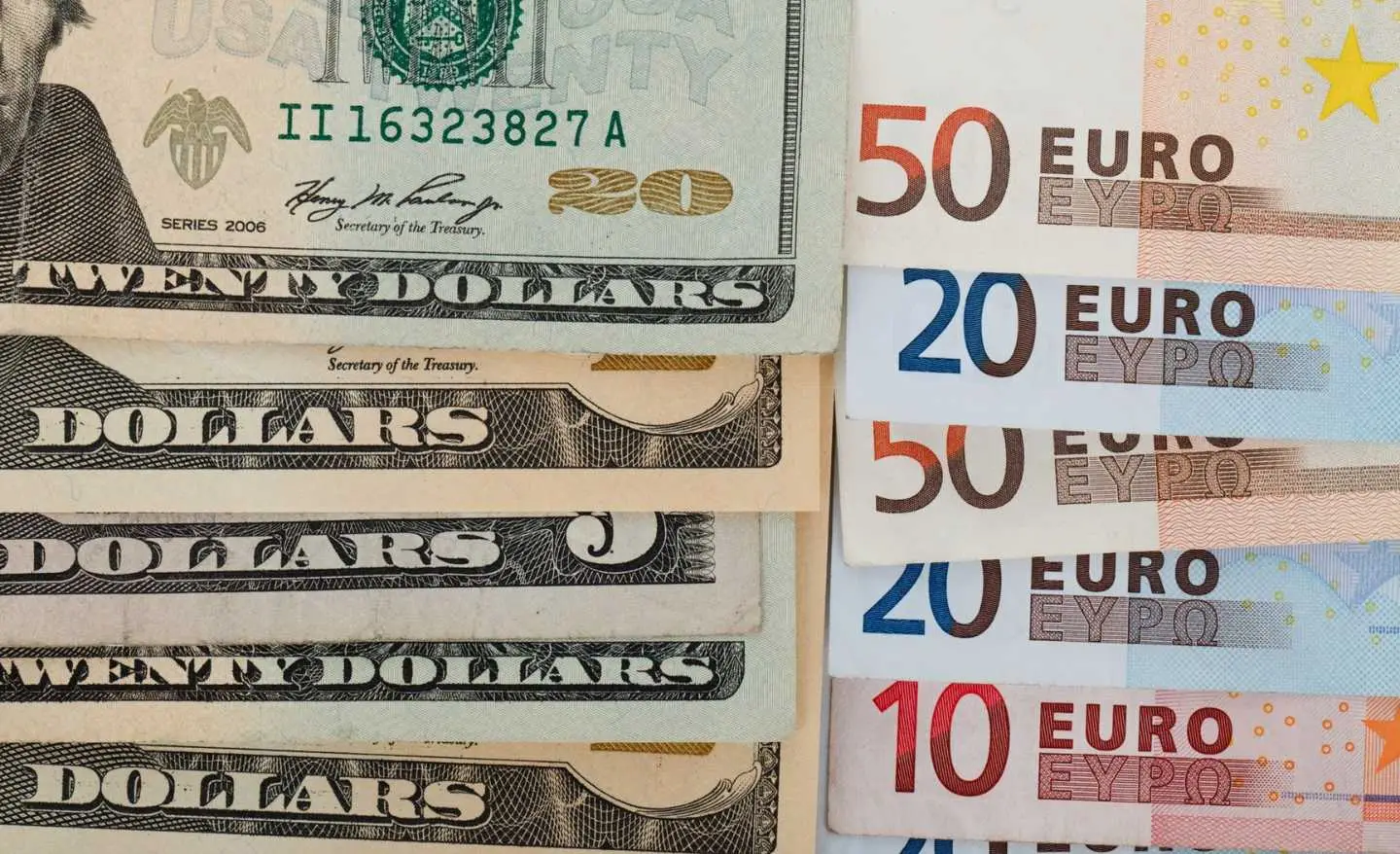 Non solo dollaro ed euro: ecco quali sono le valute più scambiate al mondo e la sorpresa al terzo posto