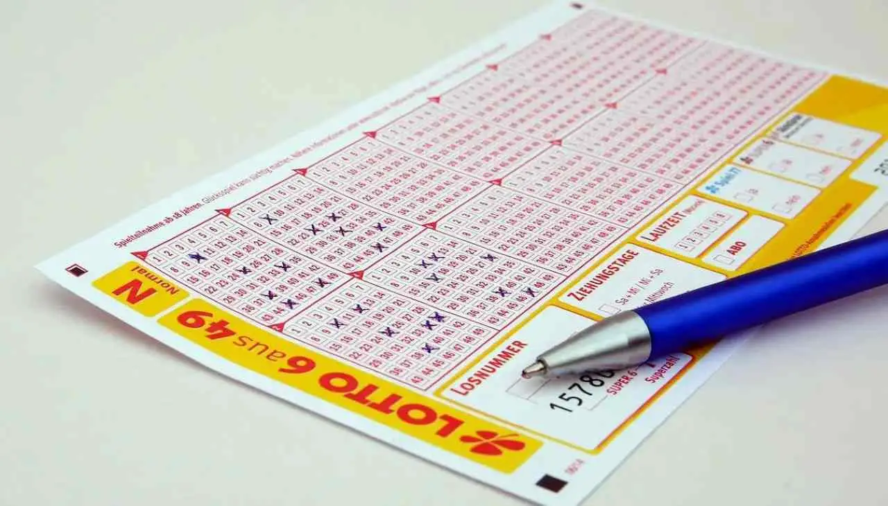 Giocare un solo numero al lotto: ecco le reali probabilità di vincita che nessuno ti dice